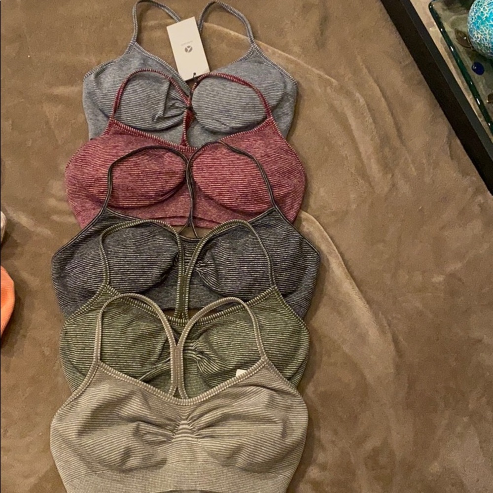 COPY - Bundle of sports bra 2 tone stripes 5x100$ - Picture 7 of 17